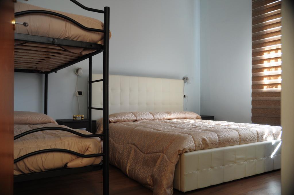 Hotel Oasi Puntese à Tremestieri Etneo Extérieur photo
