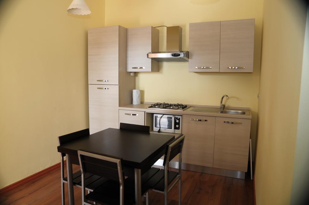 Hotel Oasi Puntese à Tremestieri Etneo Extérieur photo