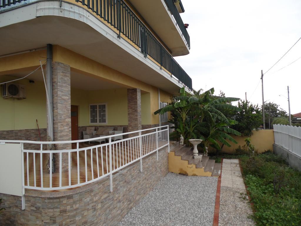 Hotel Oasi Puntese à Tremestieri Etneo Extérieur photo